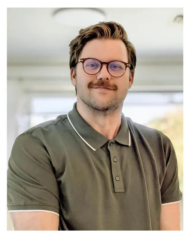 portrait of Andrew Ihamaki